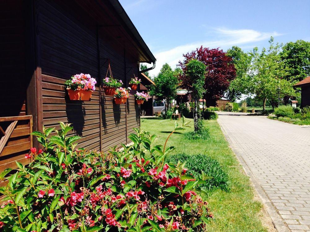 Hotel&Restaurant Zur Spreewälderin Golßen Exterior foto